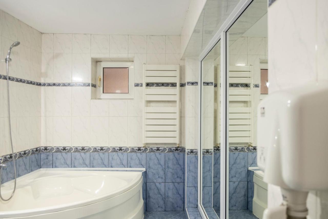 Hotel Casa Gabriela à Bucarest Extérieur photo