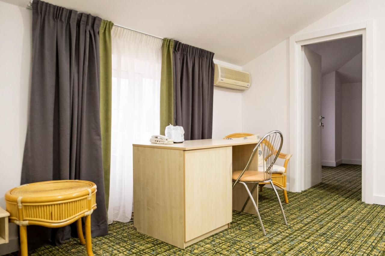 Hotel Casa Gabriela à Bucarest Extérieur photo
