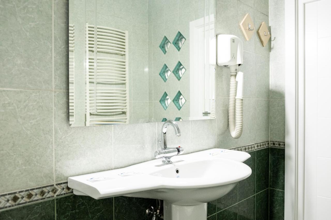 Hotel Casa Gabriela à Bucarest Extérieur photo