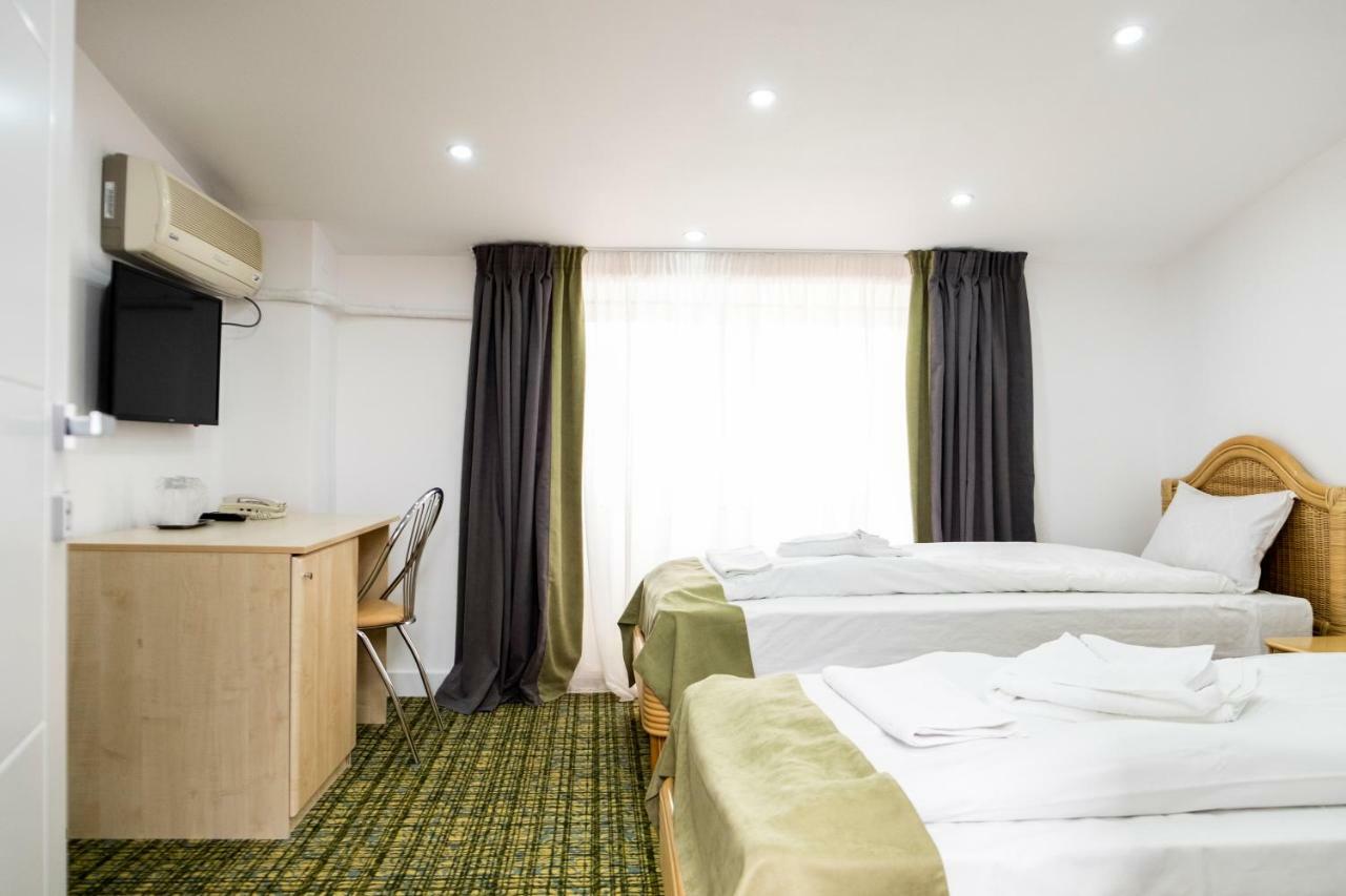 Hotel Casa Gabriela à Bucarest Extérieur photo